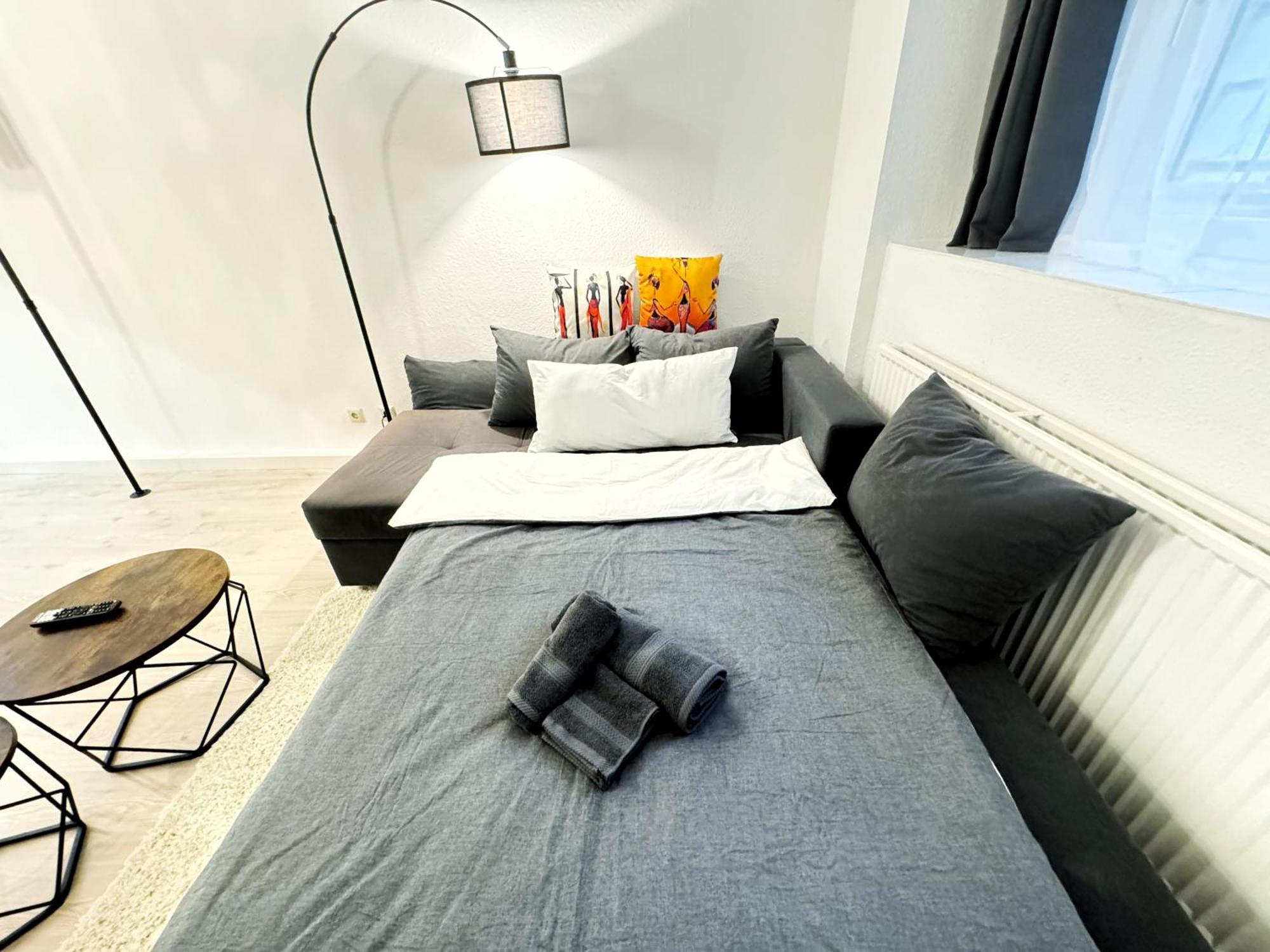 I Spacious 130qm Near Berlins Sights Appartement